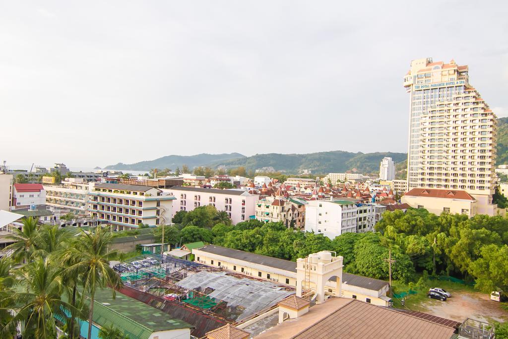 Patong Hemingway'S Hotel Phuket Exterior foto